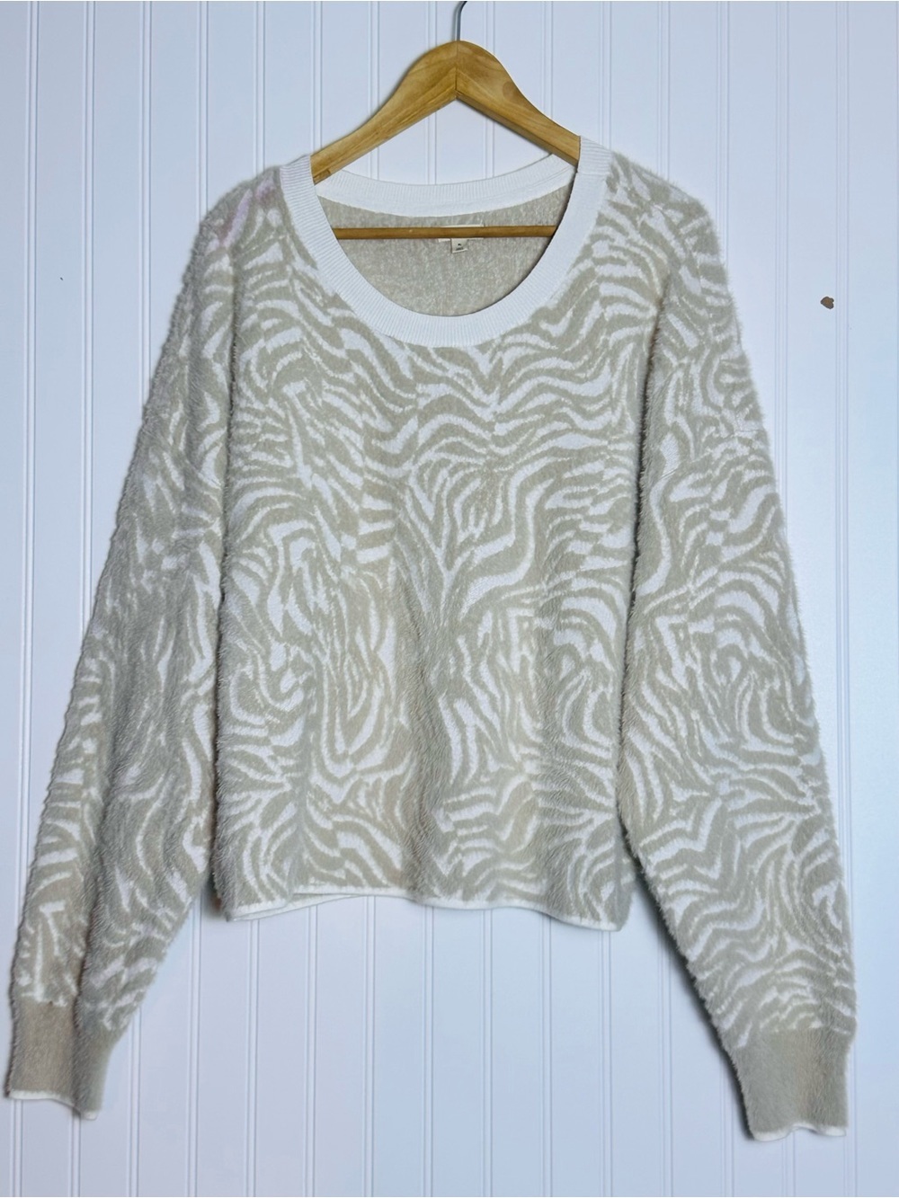 Anthropologie Pilcro Animal Eyelash Sweater Crew Neck XL Neutral Motif colorway - Picture 4 of 10